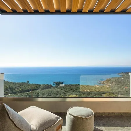 Villa Mani Theasis *