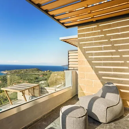 Mani Theasis Villa *