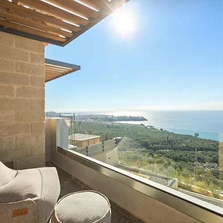 Villa Mani Theasis