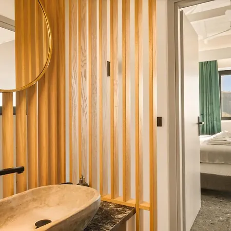 Mani Theasis Stoúpa