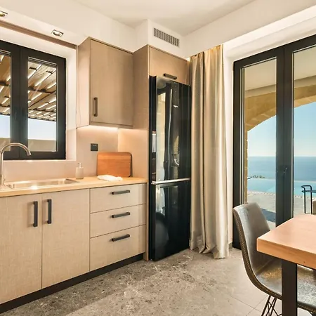 Mani Theasis Stoúpa