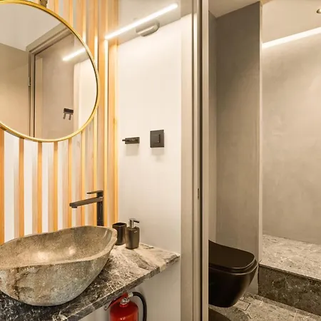 Mani Theasis Sztúpa