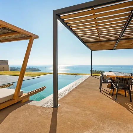 Villa Mani Theasis