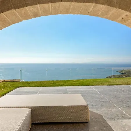 Villa Mani Theasis *