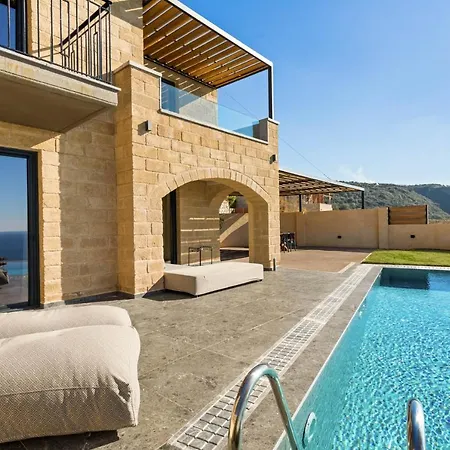 Villa Mani Theasis