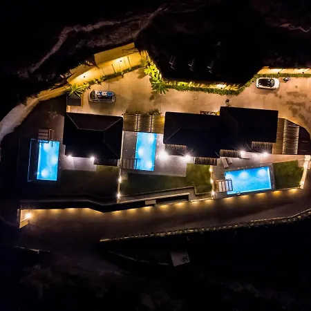 Mani Theasis Villa *