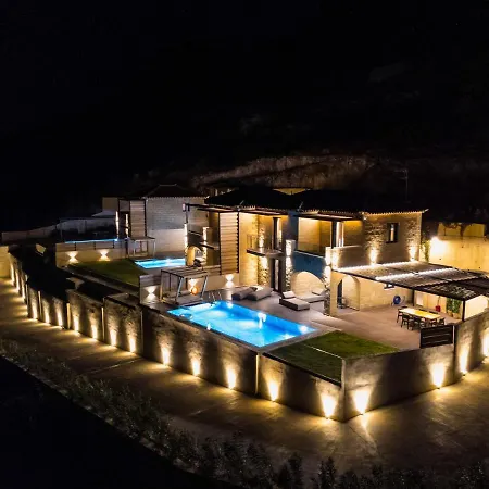 Mani Theasis Vila Stoúpa