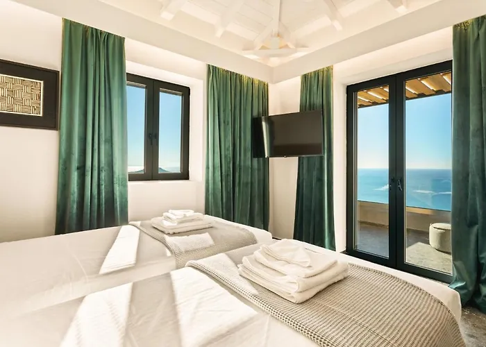 Mani Theasis * Stoúpa