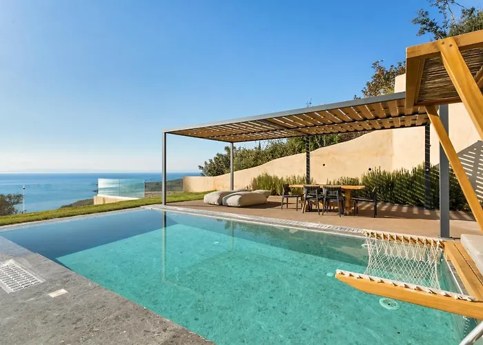 Villa Mani Theasis *